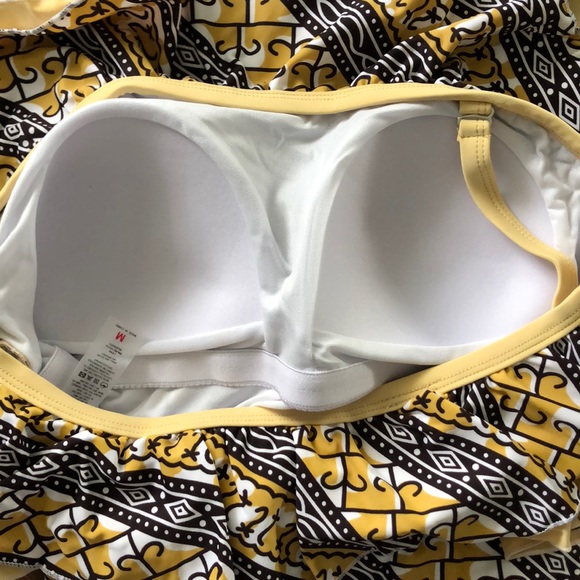 🎉HP🎉⚠️ 1 LEFT:Sz Small Ruffle One-piece Swimsuit - Picture 6 of 6